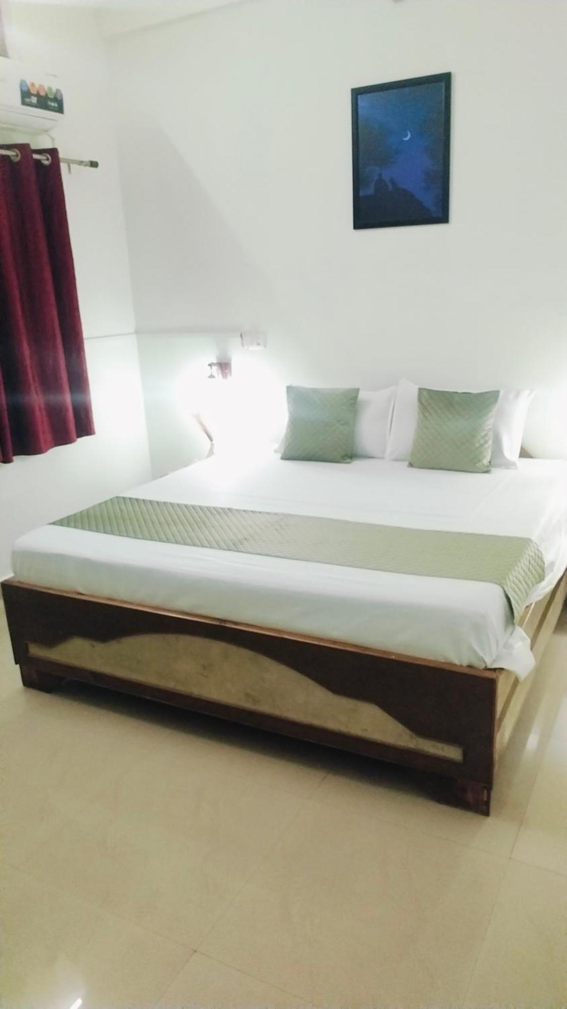 Rudra_Homestay Varanasi Ruang foto